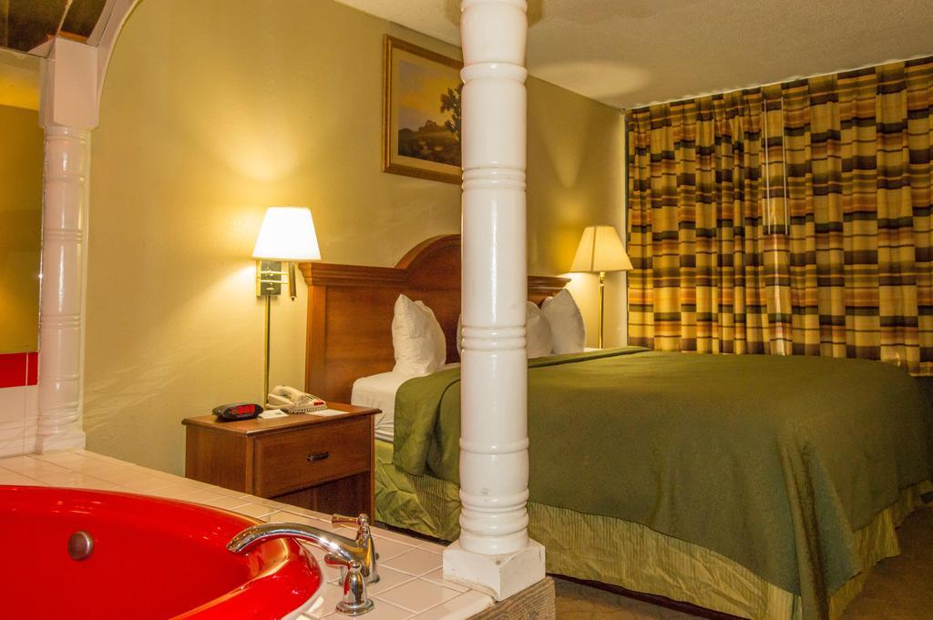 Quality Inn Lawton Exteriör bild